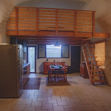 Dimora Dei Nonni Apartment Bari Bagian luar foto