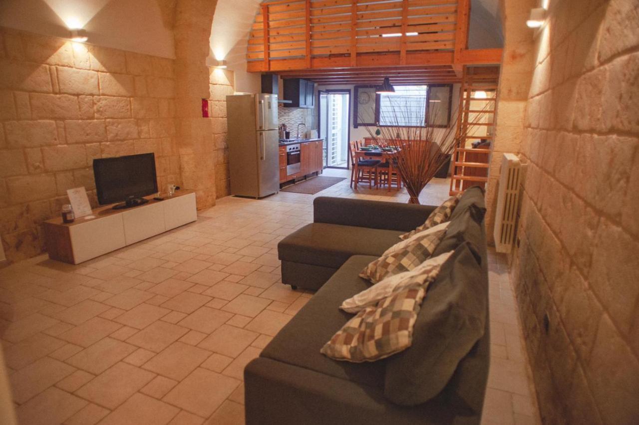 Dimora Dei Nonni Apartment Bari Bagian luar foto
