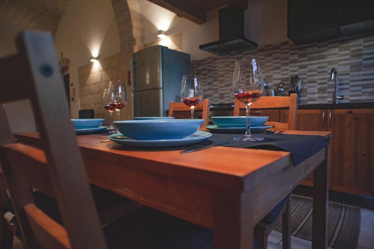 Dimora Dei Nonni Apartment Bari Bagian luar foto